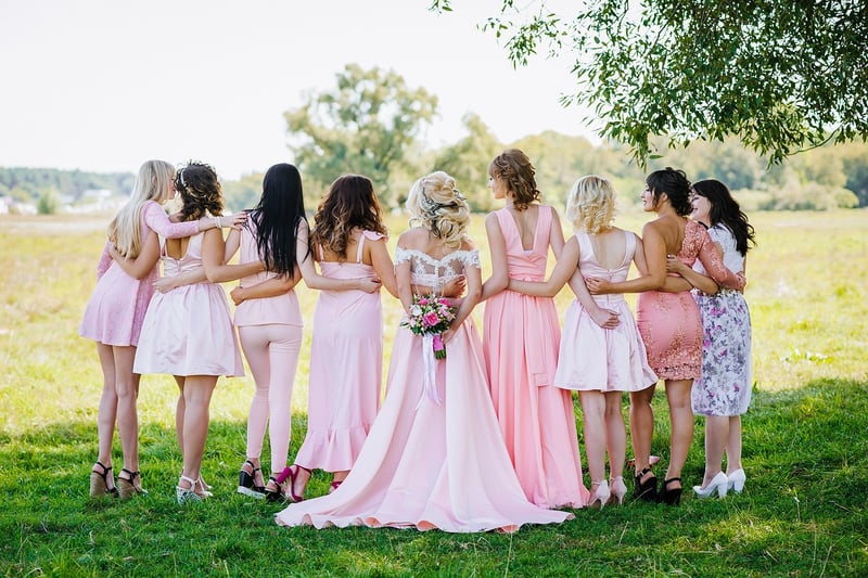 Bride in modern wedding gown